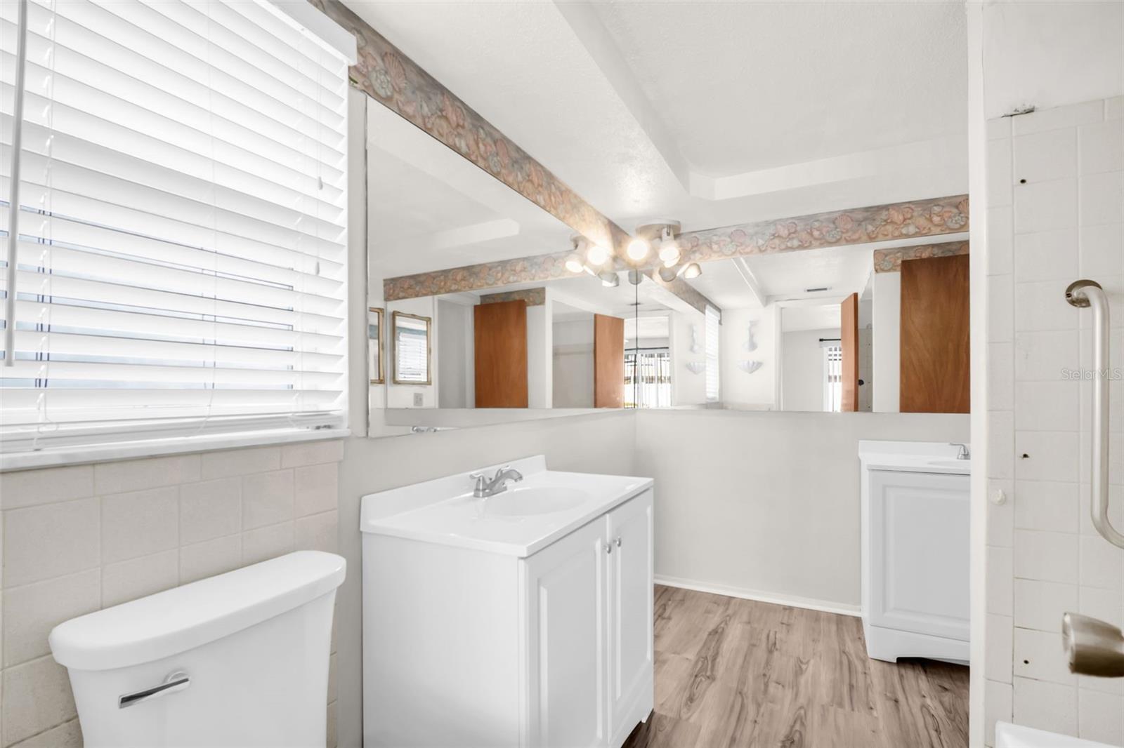 7825 BLOOMFIELD DR — photo 37
