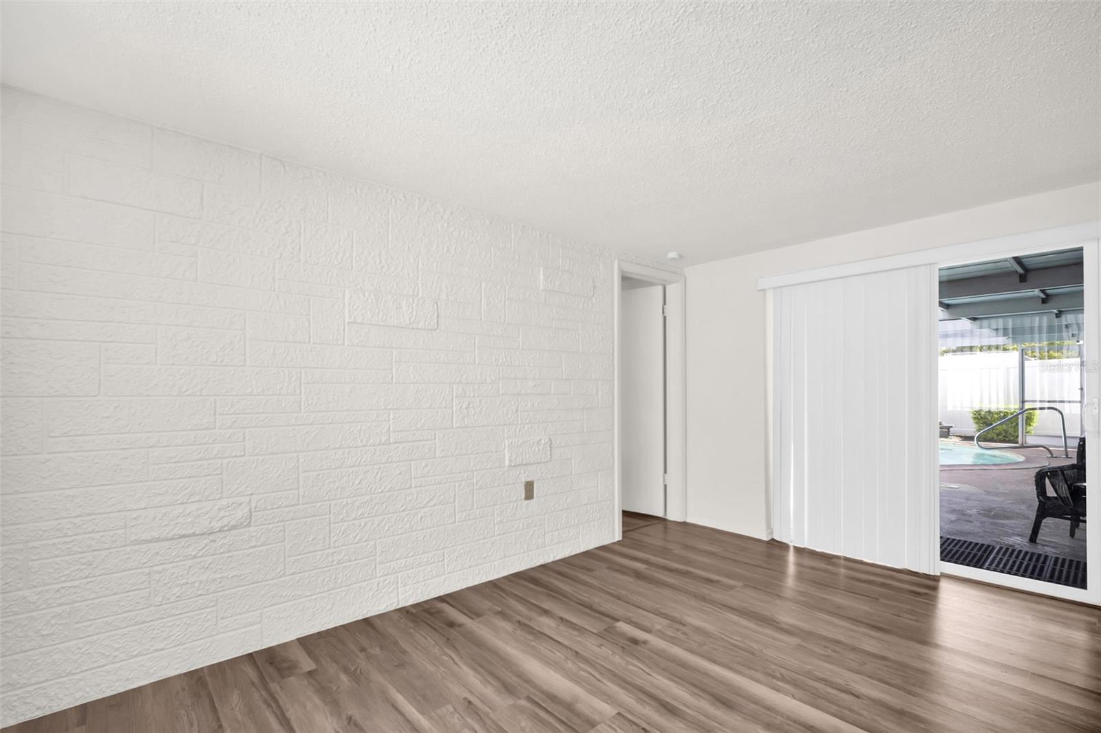 7825 BLOOMFIELD DR — photo 47