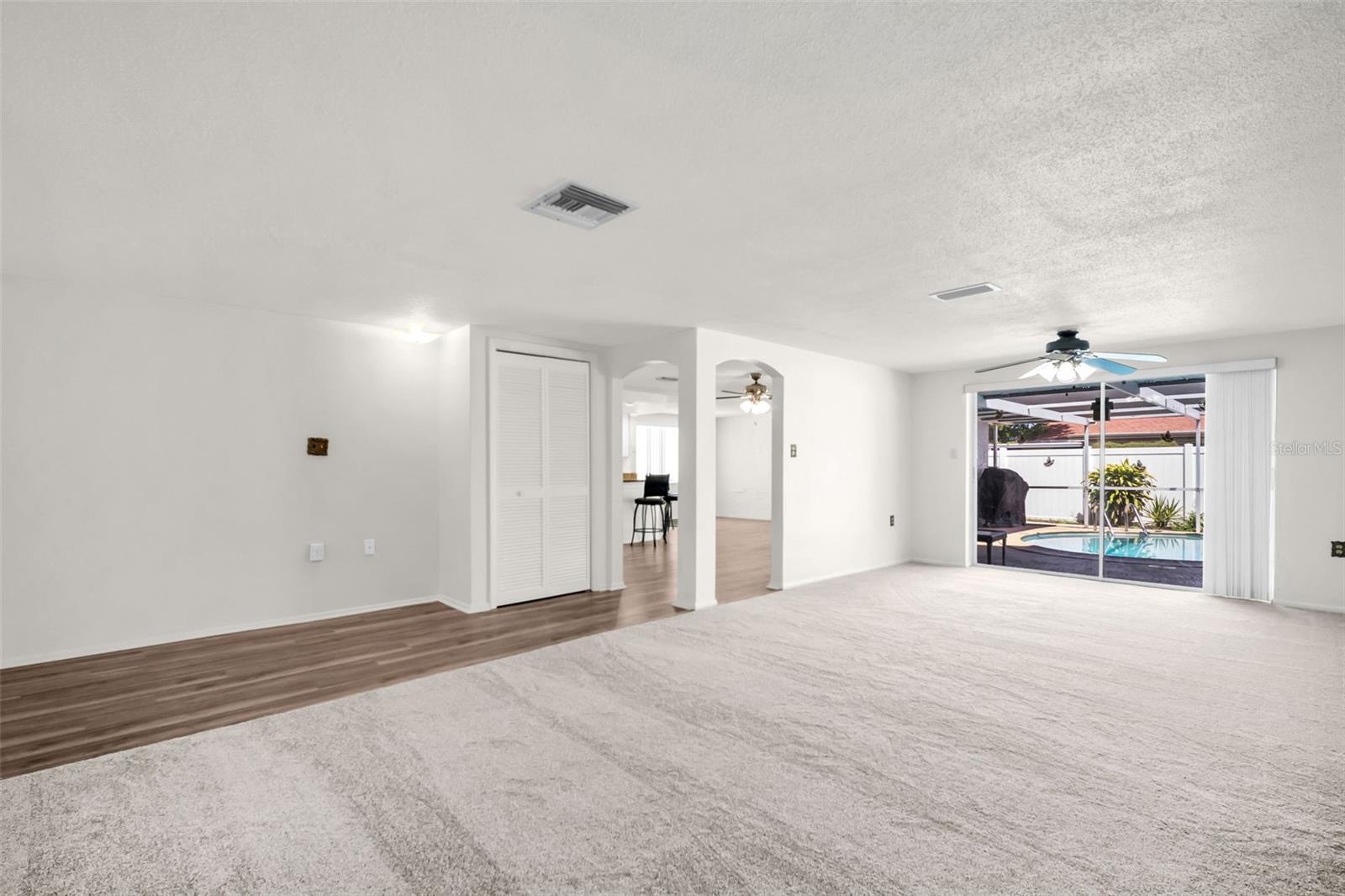 7825 BLOOMFIELD DR — photo 8