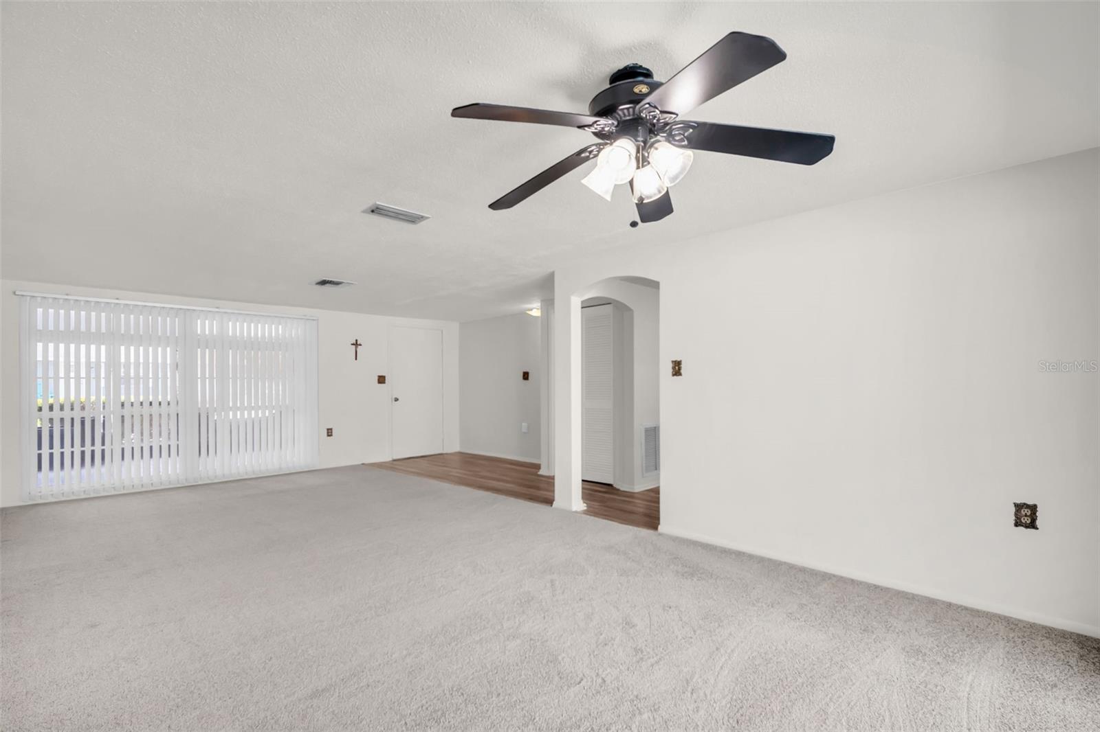 7825 BLOOMFIELD DR — photo 24
