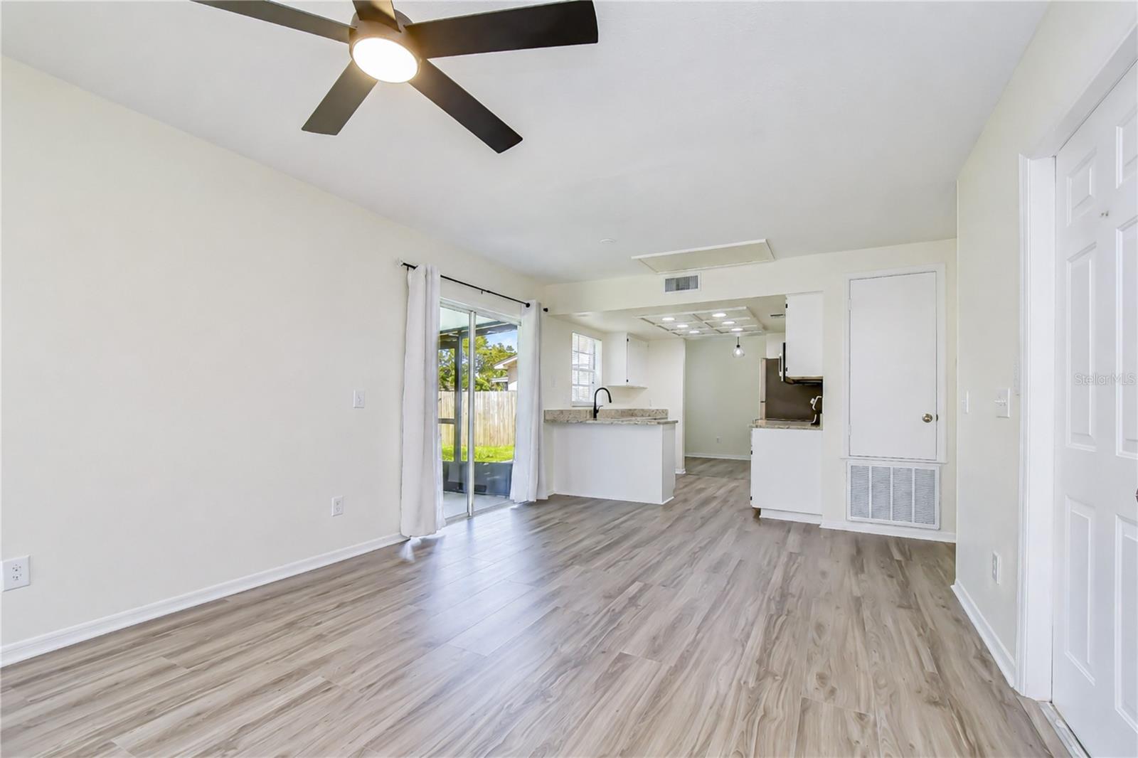 9703 FOX HOLLOW RD — photo 11