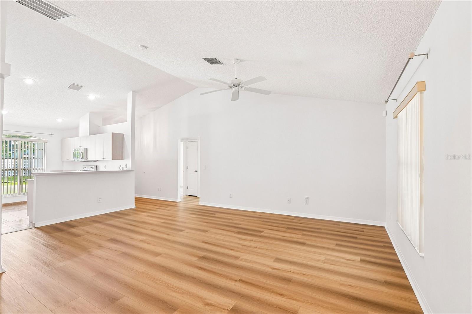 512 ATWOOD AVE N — photo 7