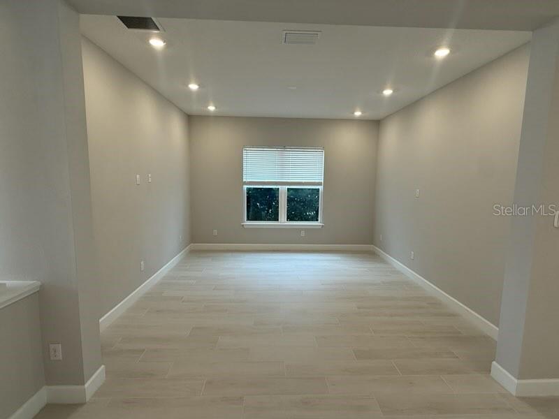 8208 SUMMER NIGHT RD — photo 4