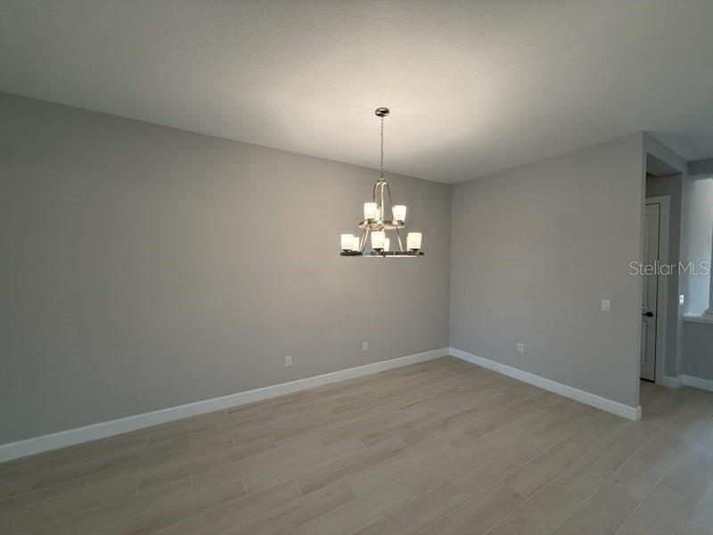 8208 SUMMER NIGHT RD — photo 5
