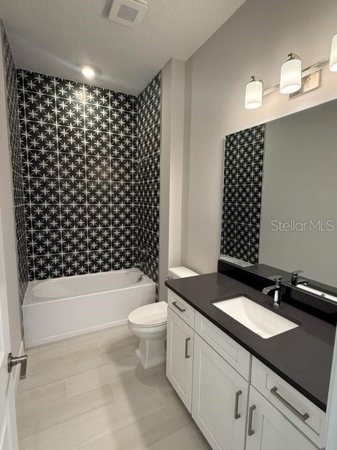 8208 SUMMER NIGHT RD — photo 19