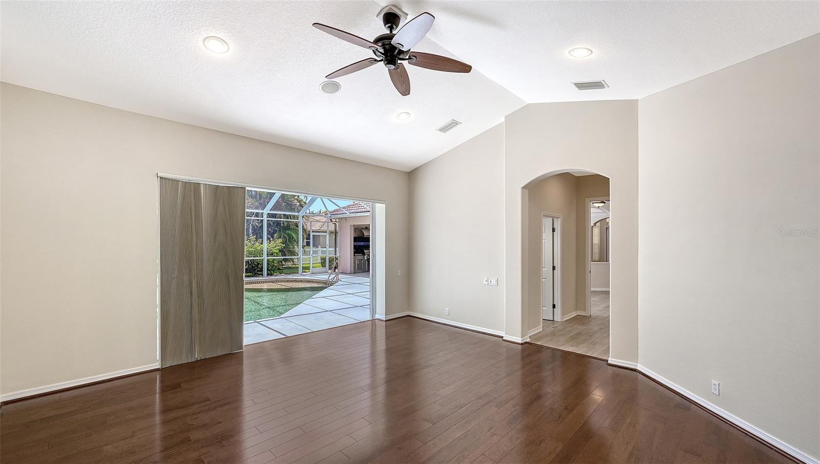 13112 PEREGRIN CIR — photo 21