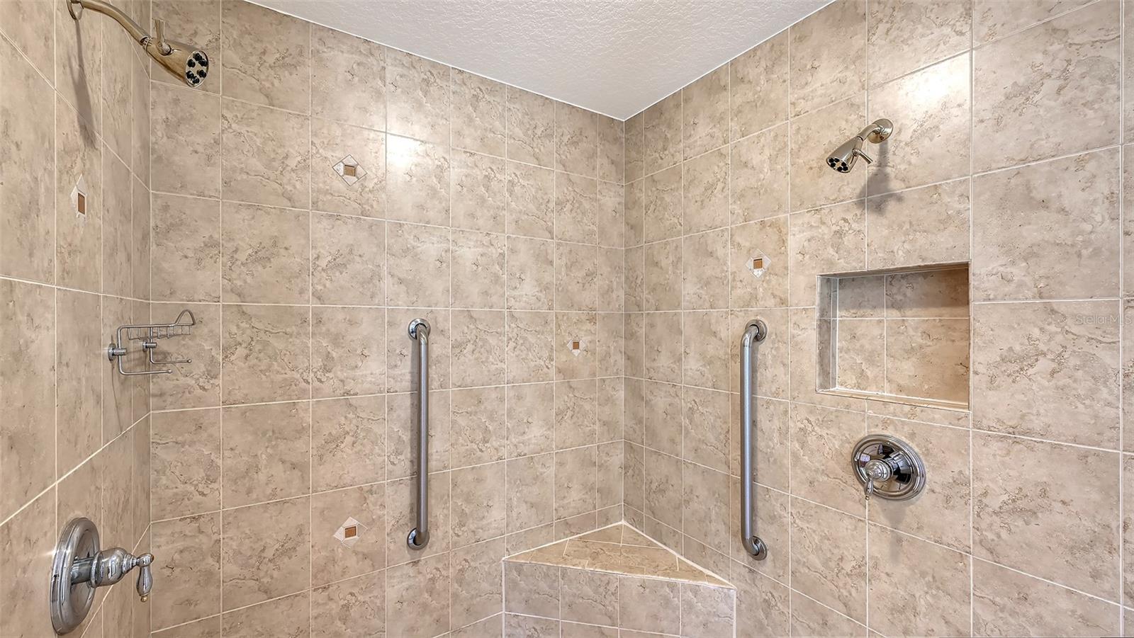 13112 PEREGRIN CIR — photo 26