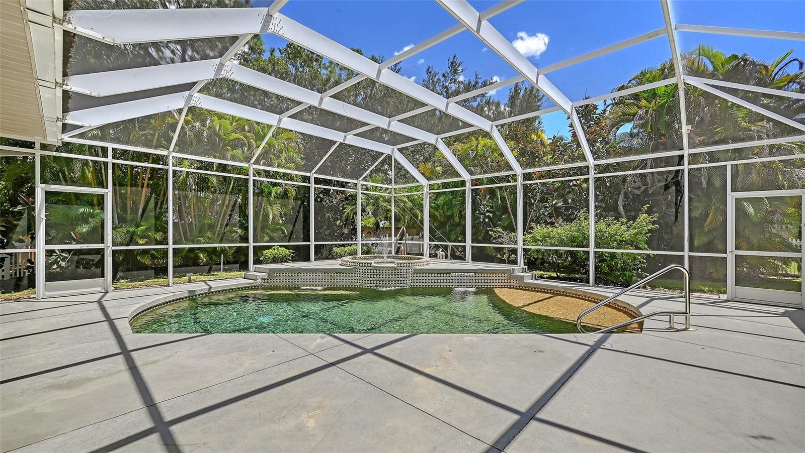 13112 PEREGRIN CIR — photo 36