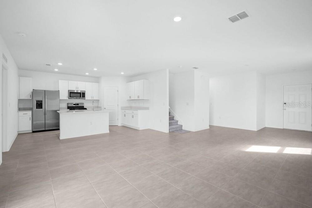 13835 SHELLMORE AVE — photo 9