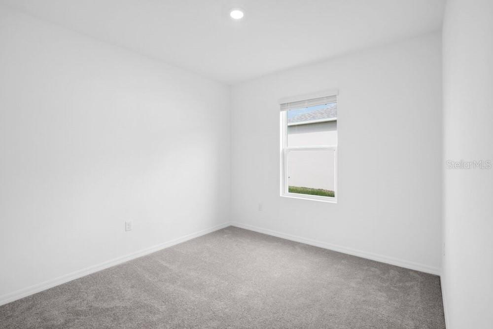 13835 SHELLMORE AVE — photo 16