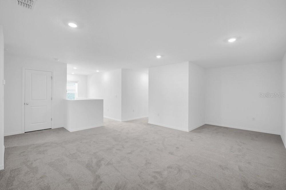 13835 SHELLMORE AVE — photo 19