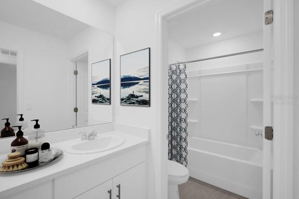13835 SHELLMORE AVE — photo 17