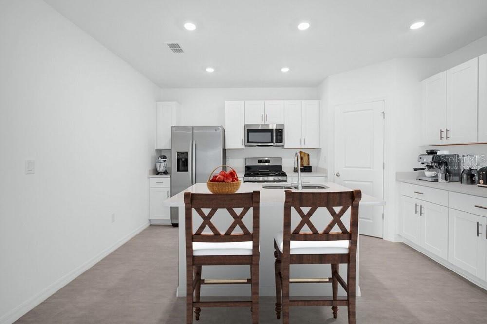13835 SHELLMORE AVE — photo 6