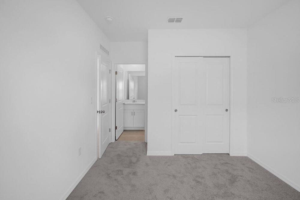 13835 SHELLMORE AVE — photo 13