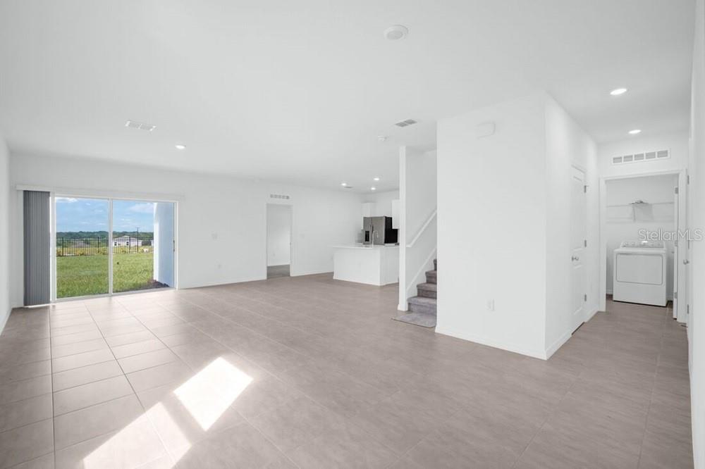 13835 SHELLMORE AVE — photo 8