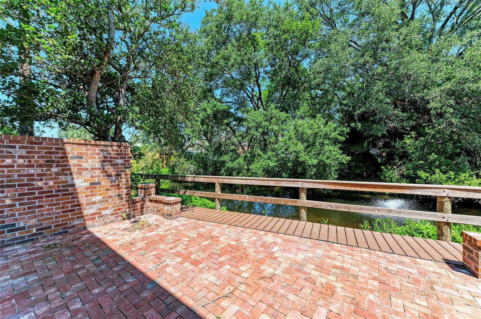 2927 W GANDY BLVD — photo 4