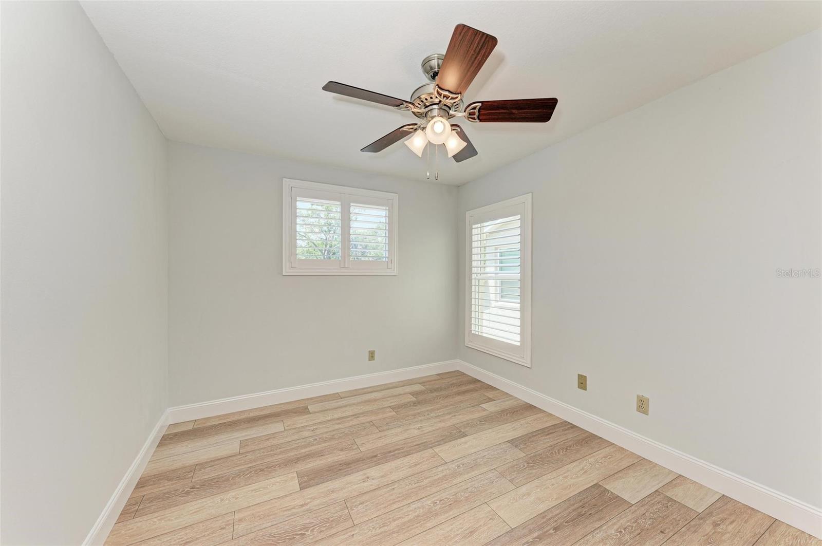 2927 W GANDY BLVD — photo 36
