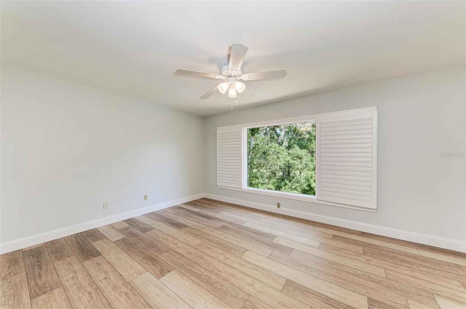 2927 W GANDY BLVD — photo 30