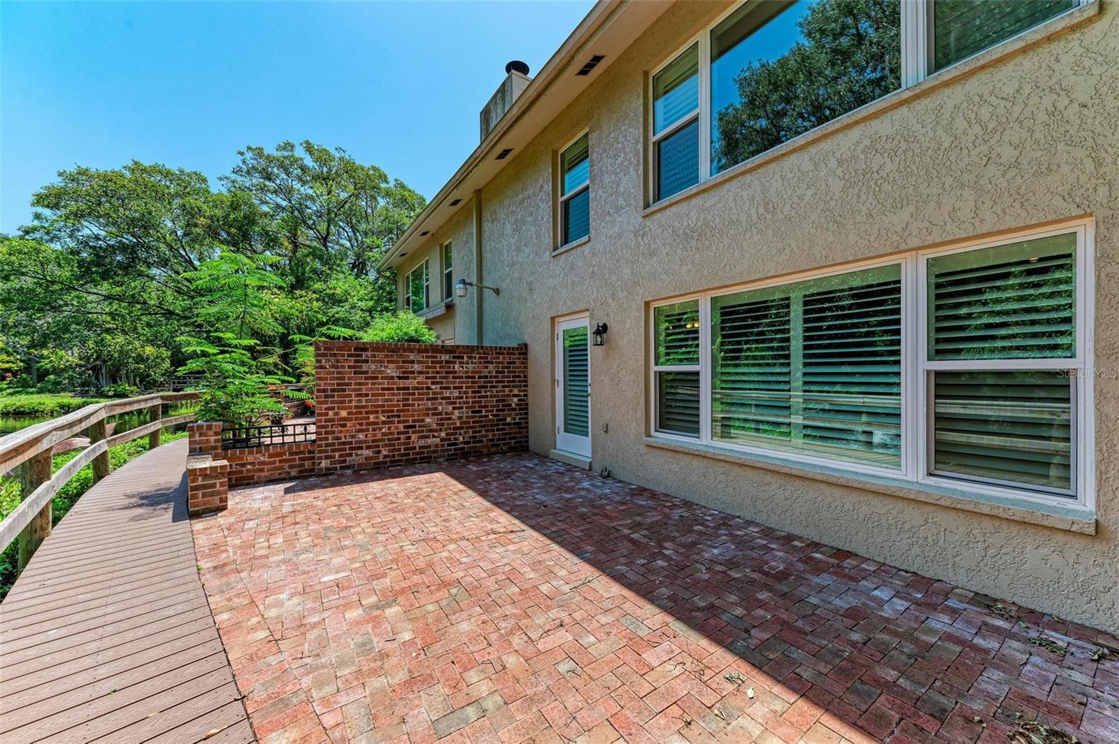 2927 W GANDY BLVD — photo 42