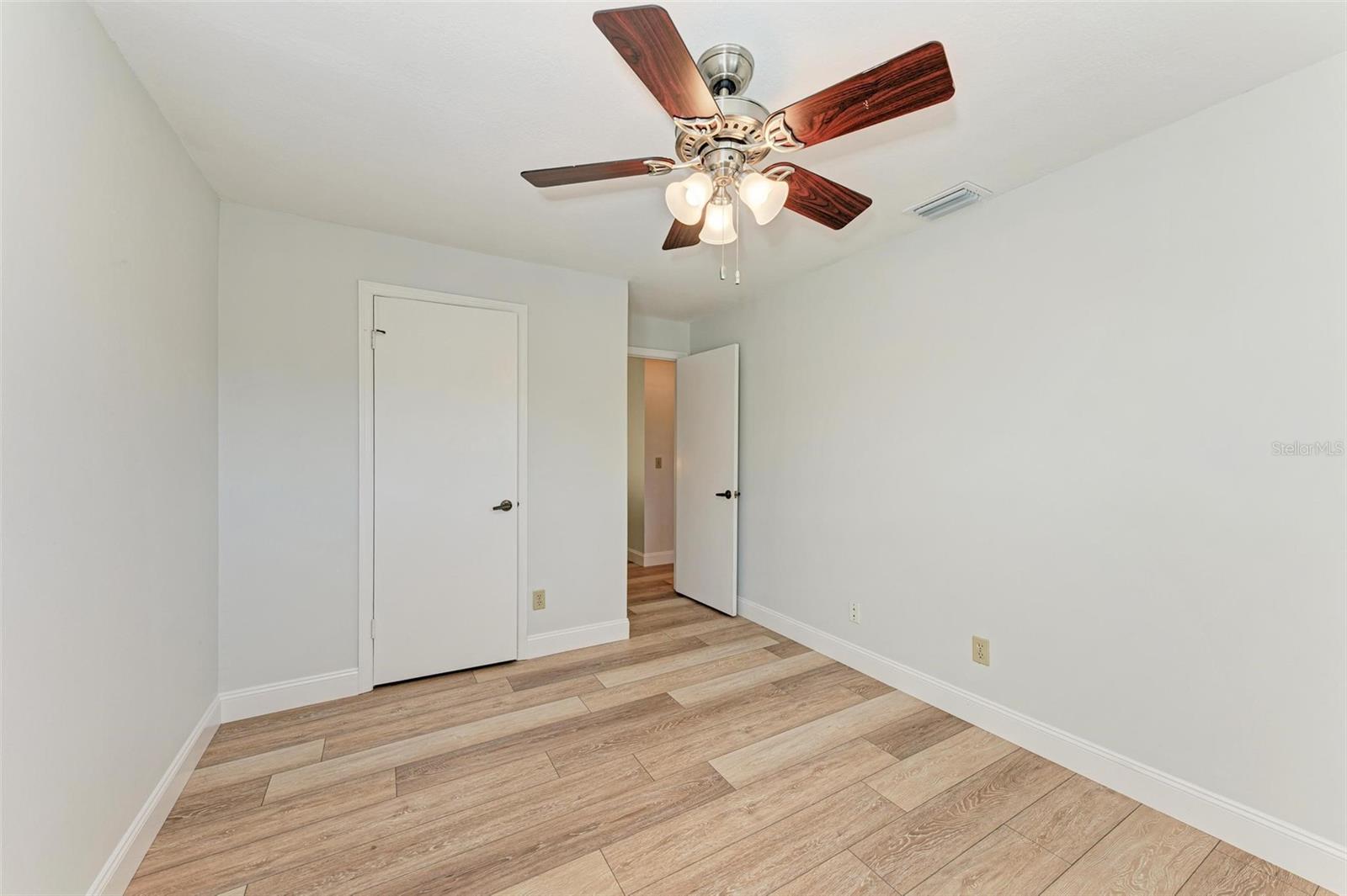 2927 W GANDY BLVD — photo 37
