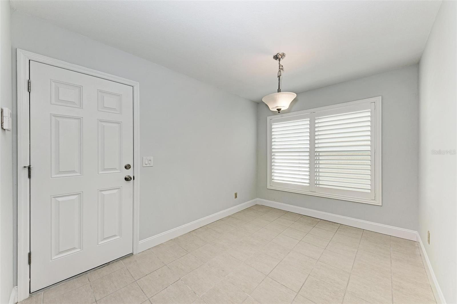 2927 W GANDY BLVD — photo 22