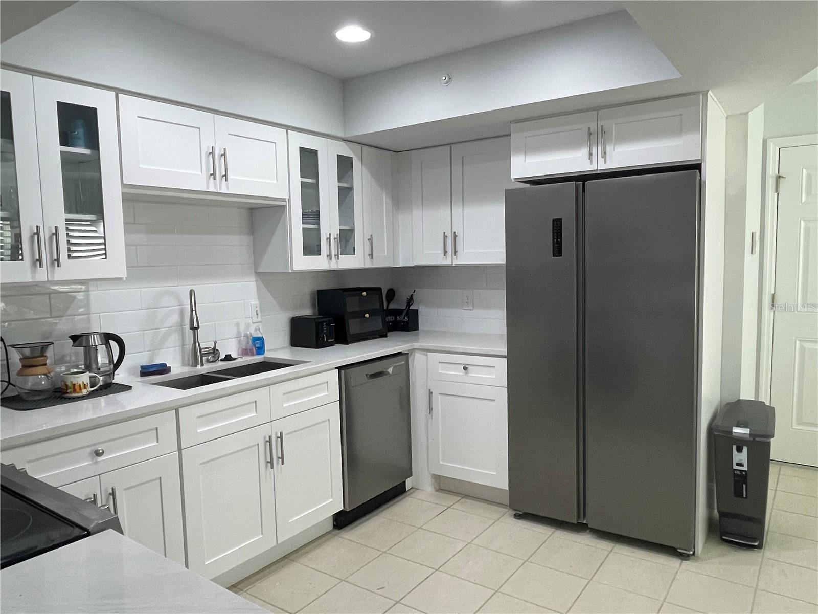 2927 W GANDY BLVD — photo 26