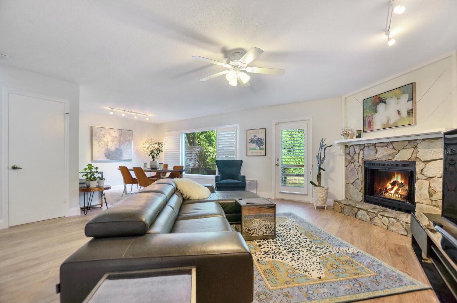 2927 W GANDY BLVD — photo 11