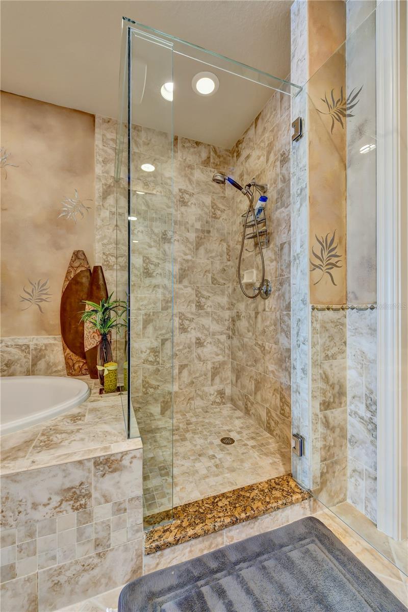 470 MANDALAY AVE #403 — photo 25