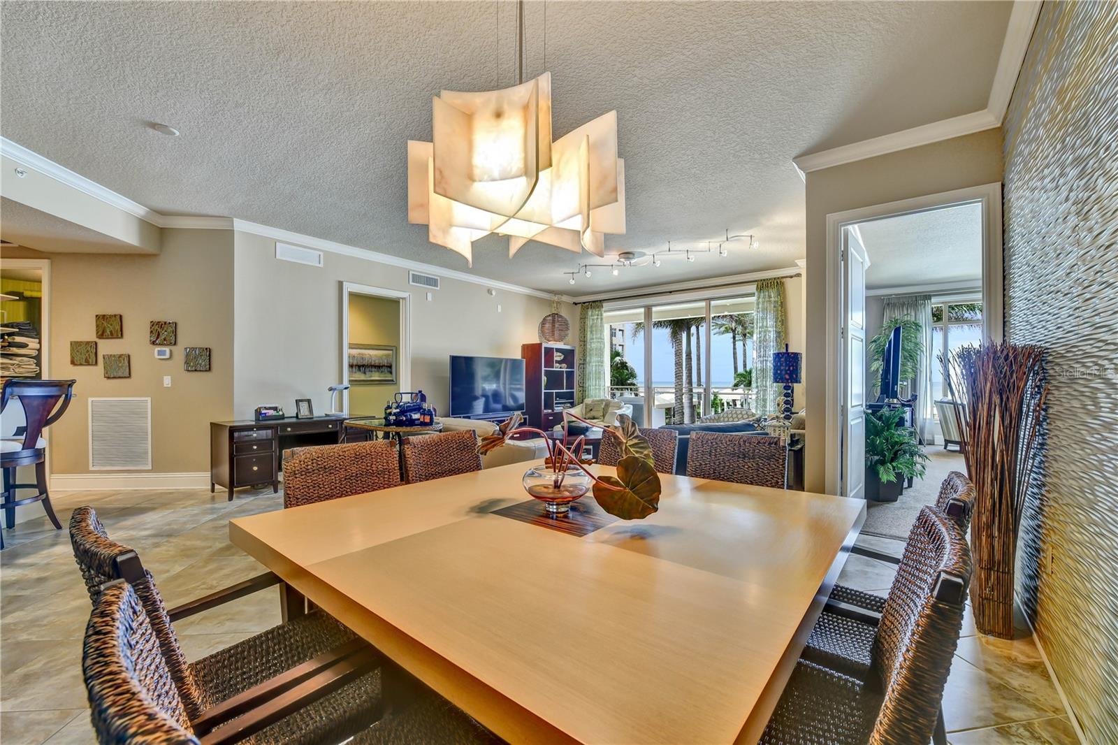 470 MANDALAY AVE #403 — photo 10