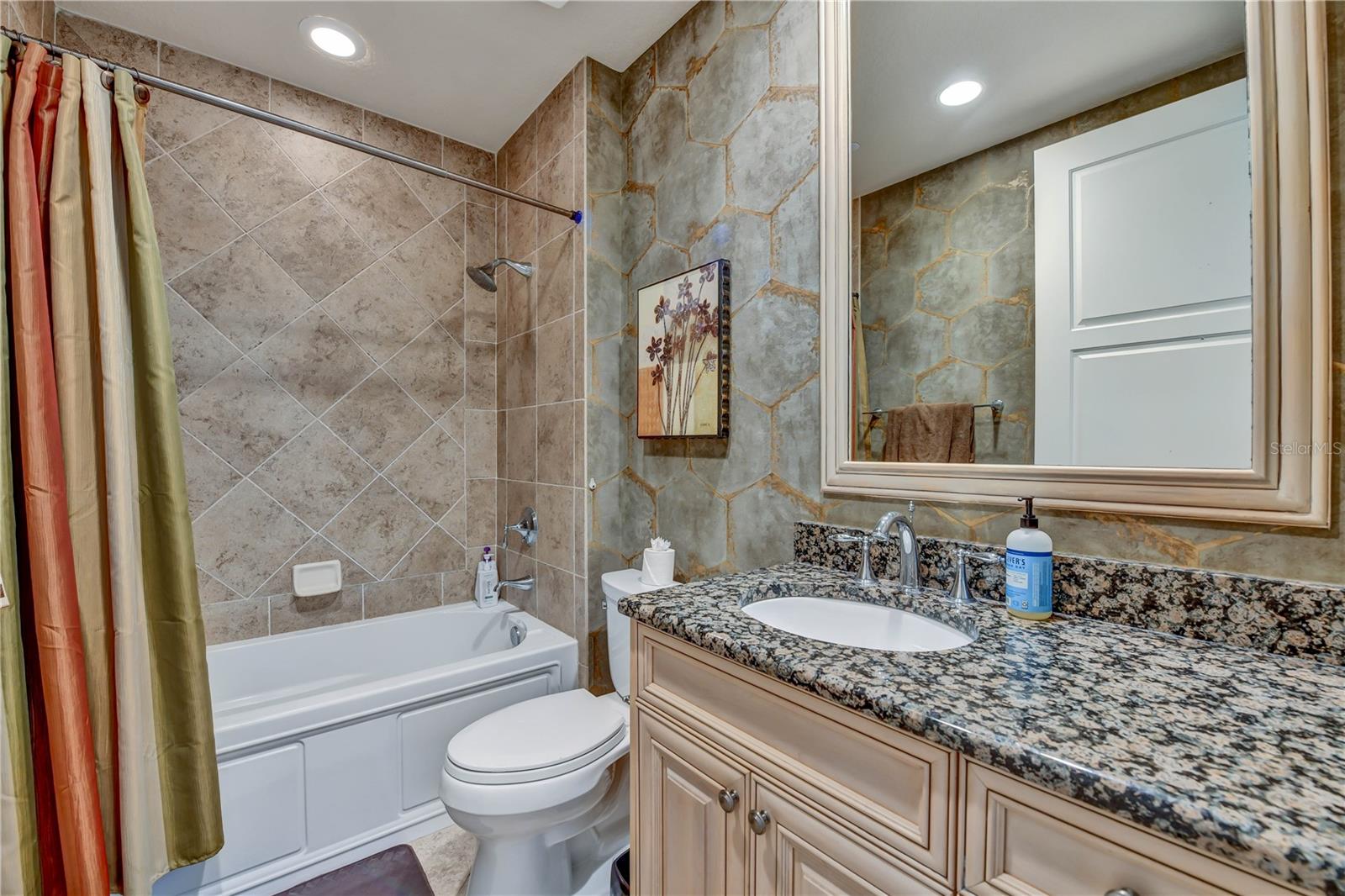 470 MANDALAY AVE #403 — photo 27