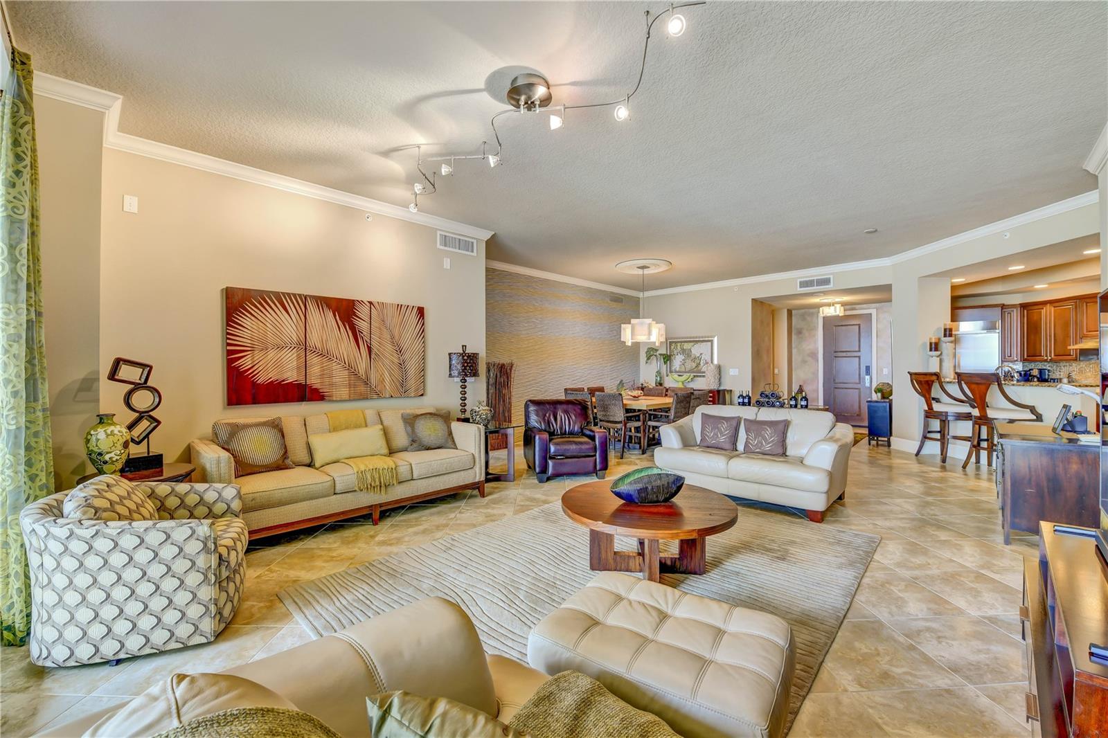 470 MANDALAY AVE #403 — photo 12