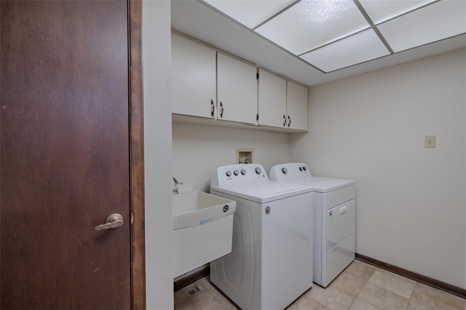 501 BRYAN RD — photo 38