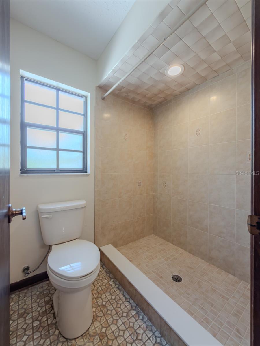 501 BRYAN RD — photo 40