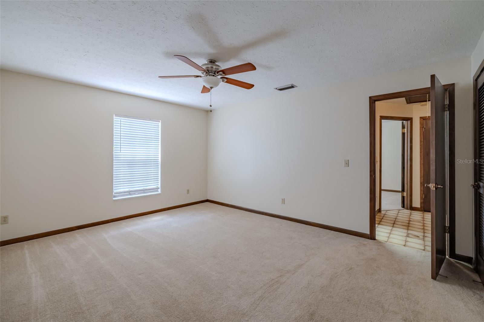 501 BRYAN RD — photo 28
