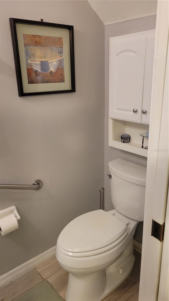 2511 NEWBERN DR — photo 15