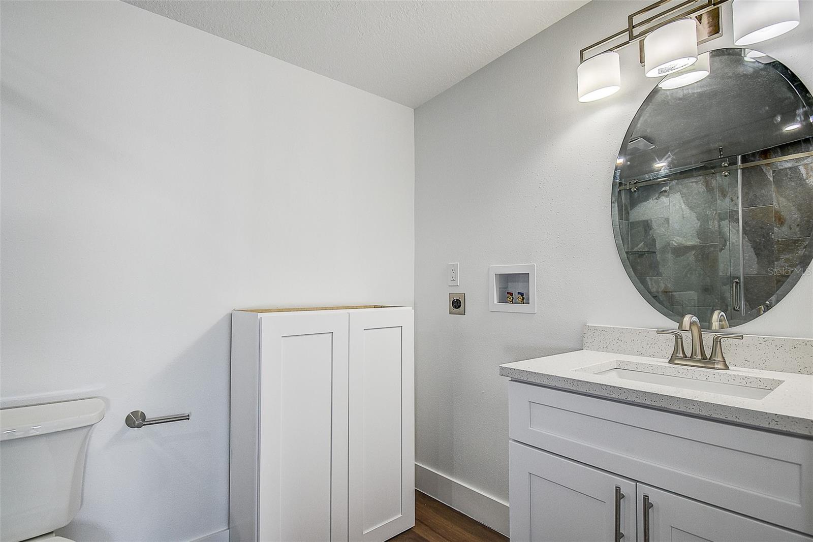 7580 MEADOWLAWN DR N — photo 21