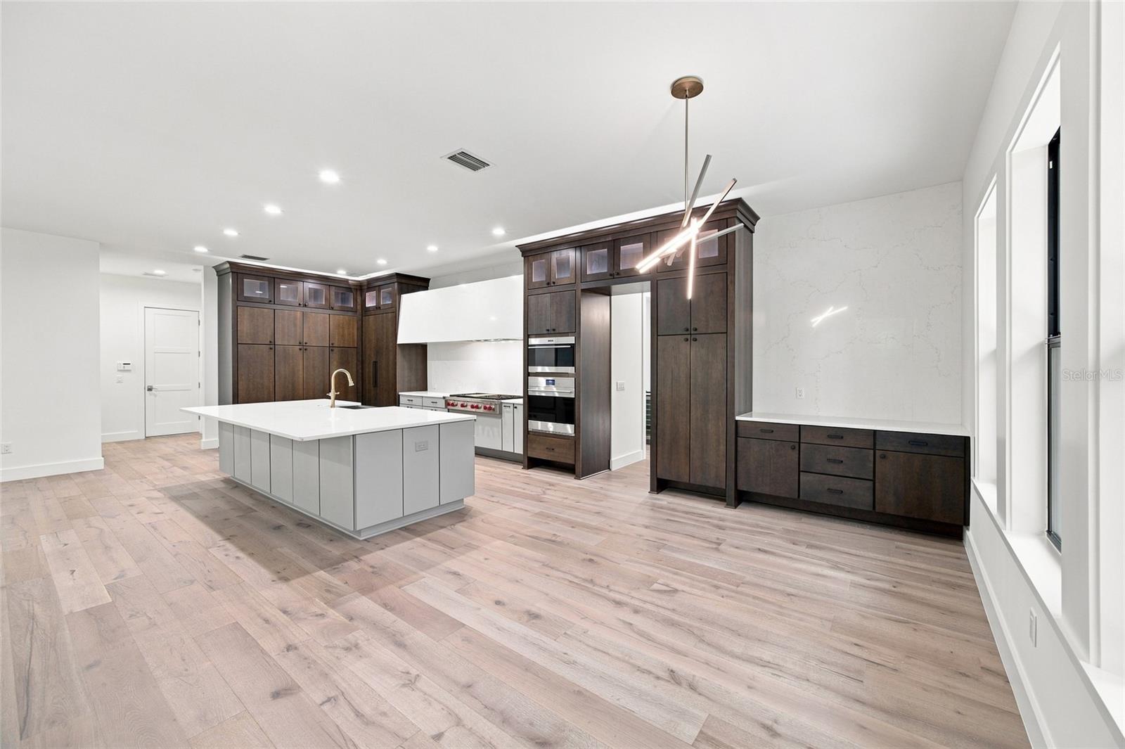 5104 W EVELYN DR — photo 10