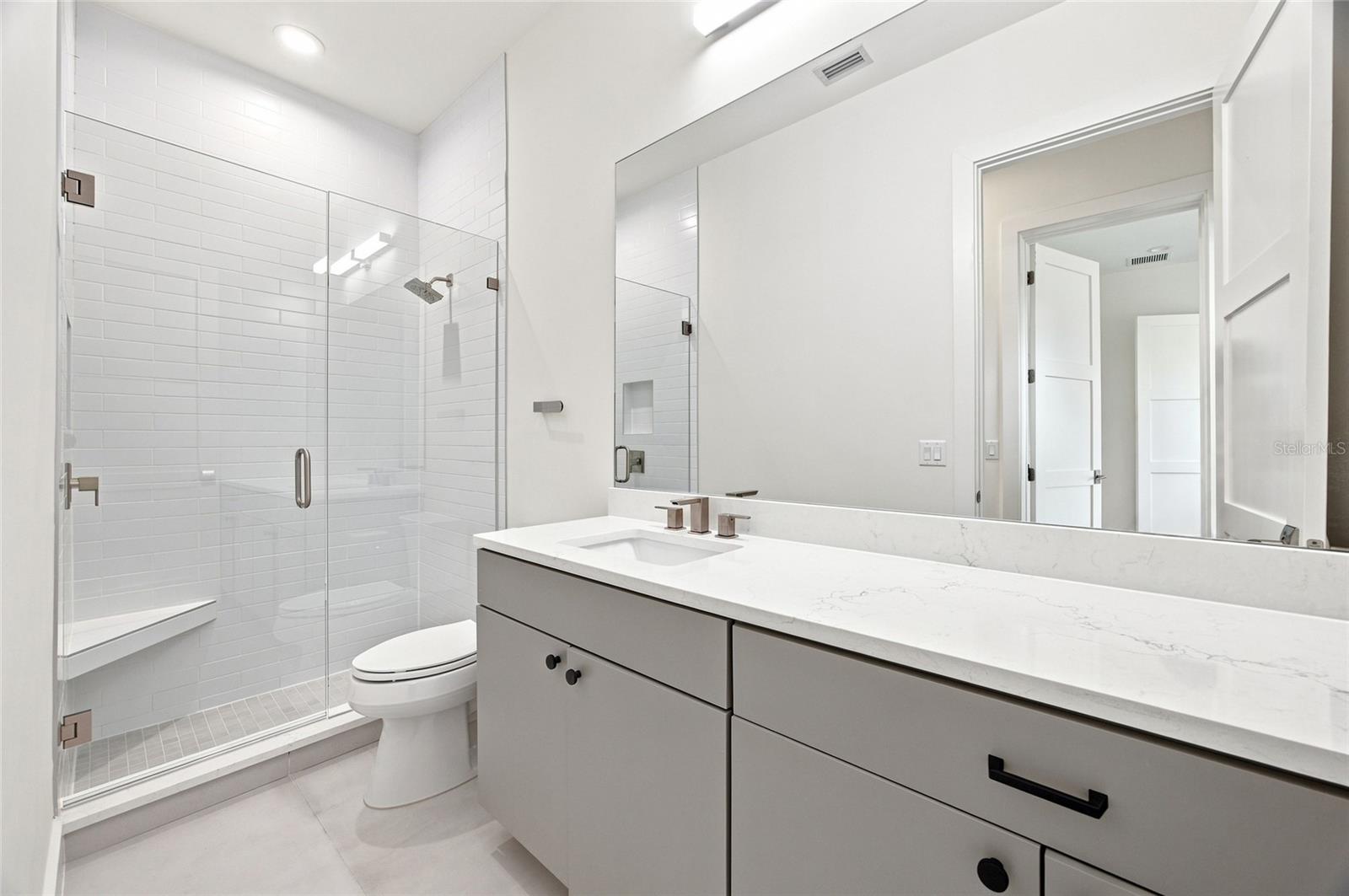 5104 W EVELYN DR — photo 19