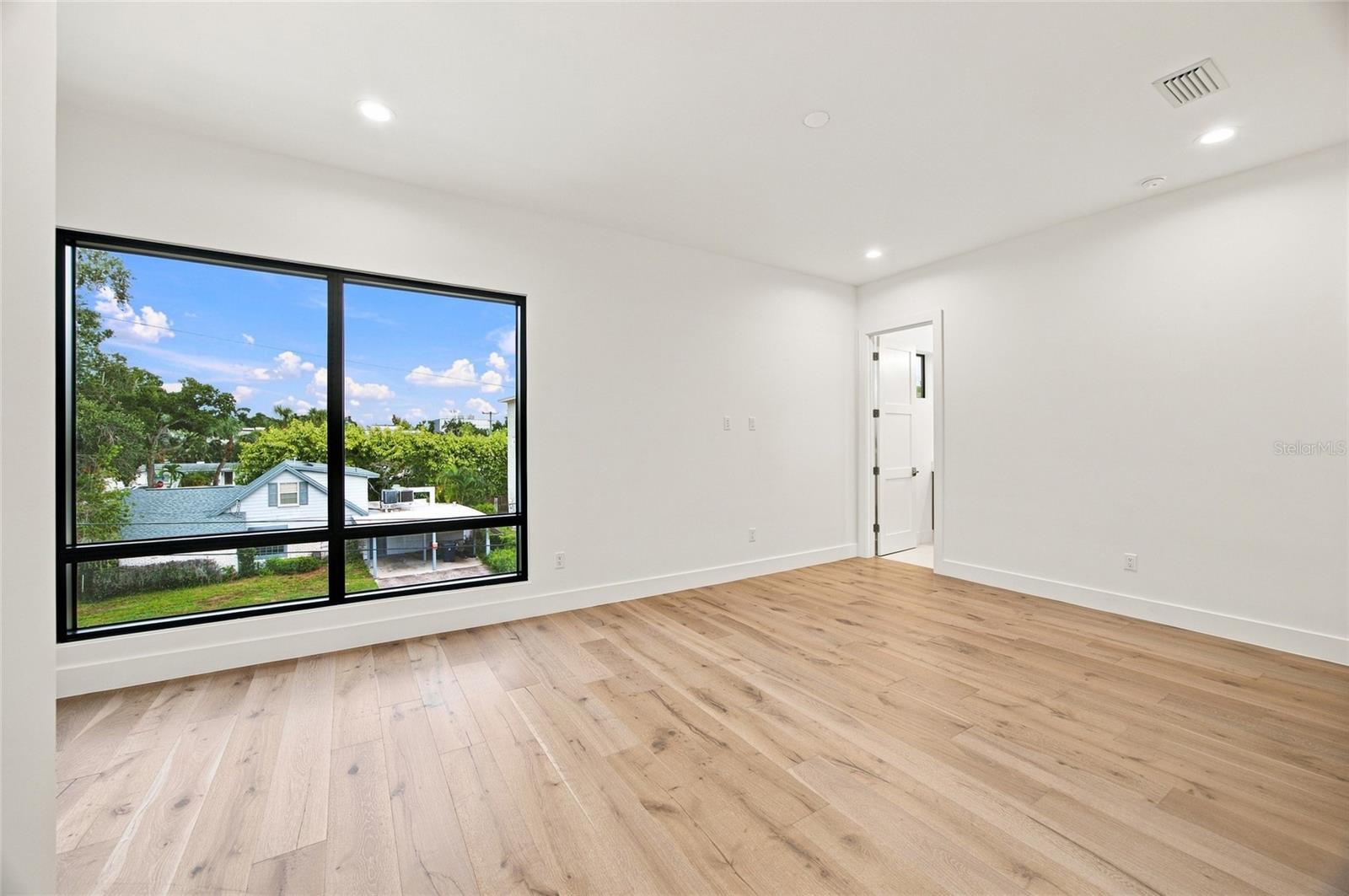 5104 W EVELYN DR — photo 33