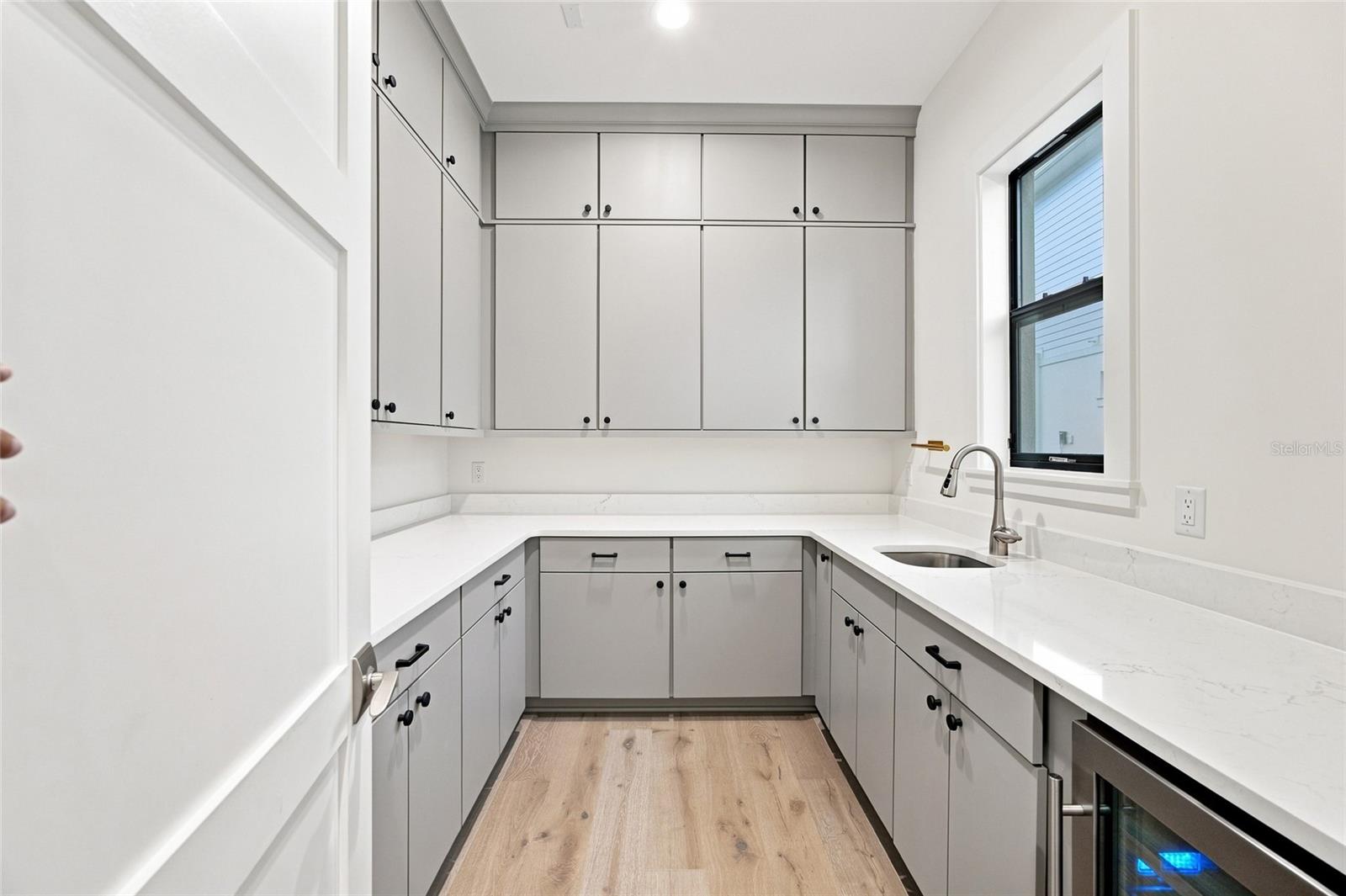 5104 W EVELYN DR — photo 12