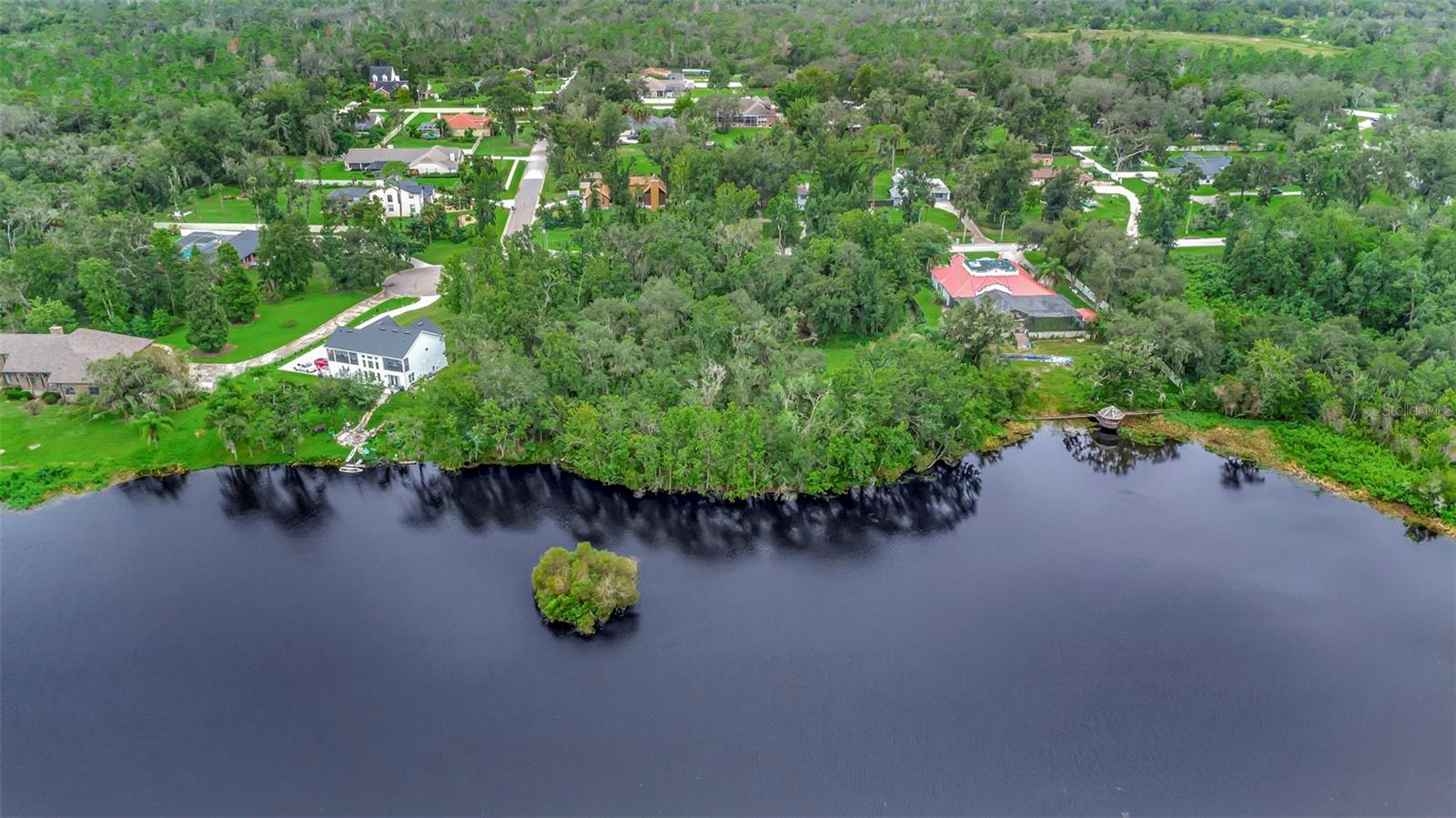 12612 LAKE HILLS DR — photo 8