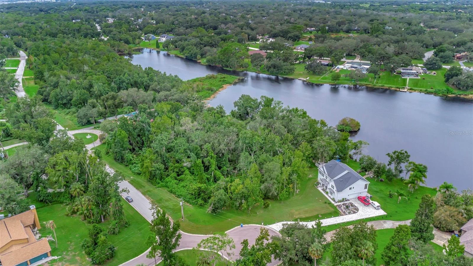 12612 LAKE HILLS DR — photo 16