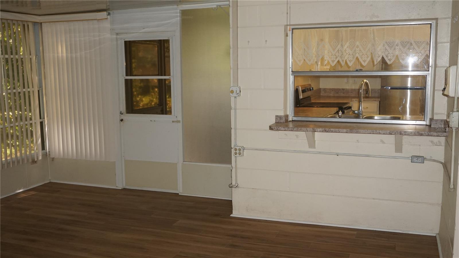 8907 SEELEY LN — photo 16