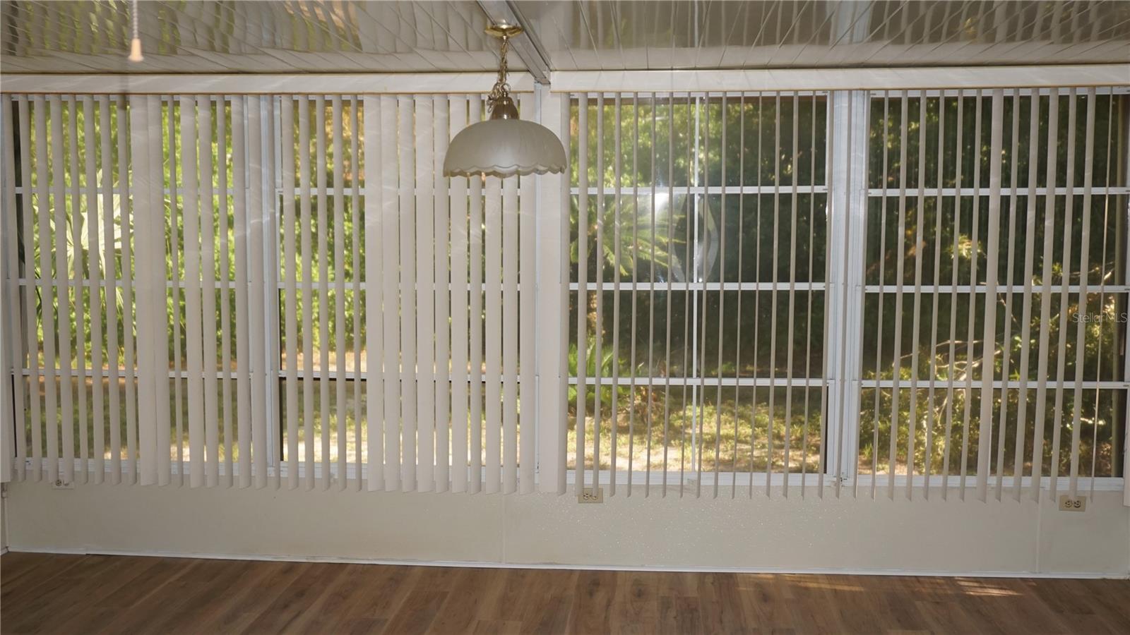 8907 SEELEY LN — photo 21
