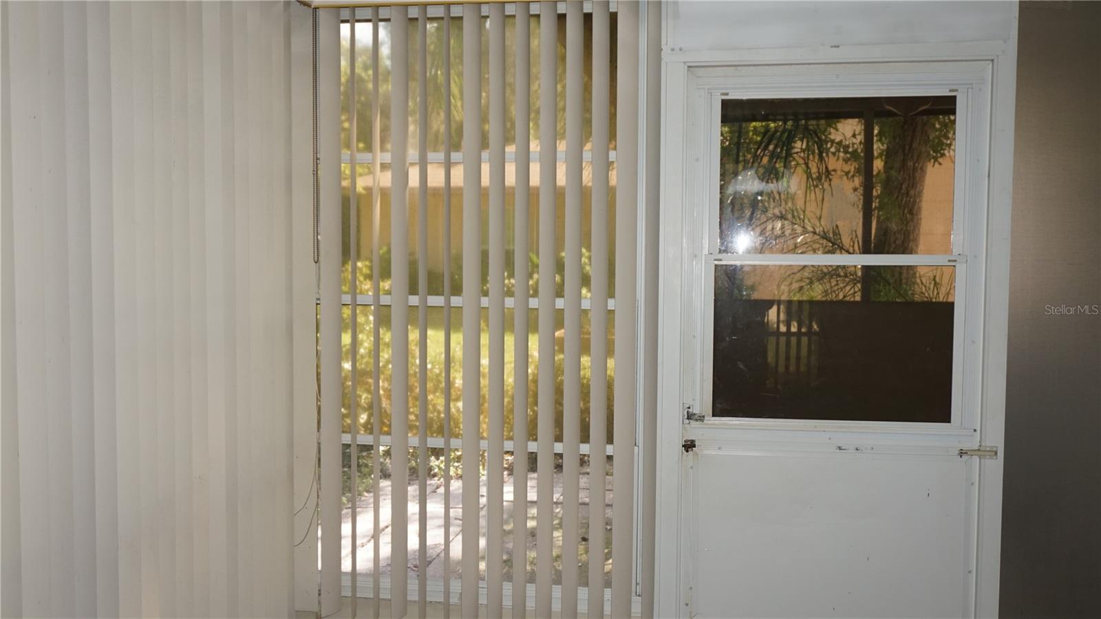 8907 SEELEY LN — photo 22