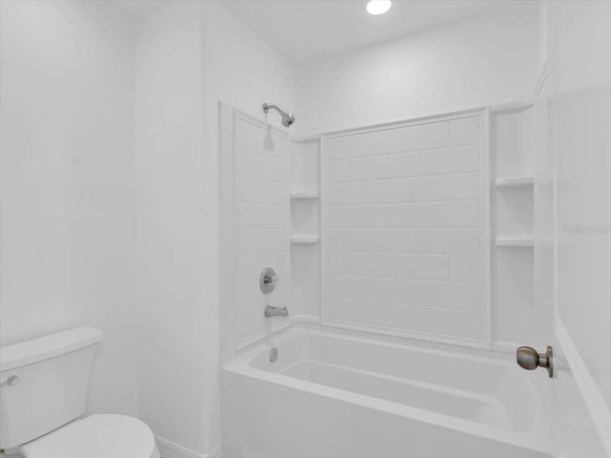4924 REFLECTING POND CIR — photo 31