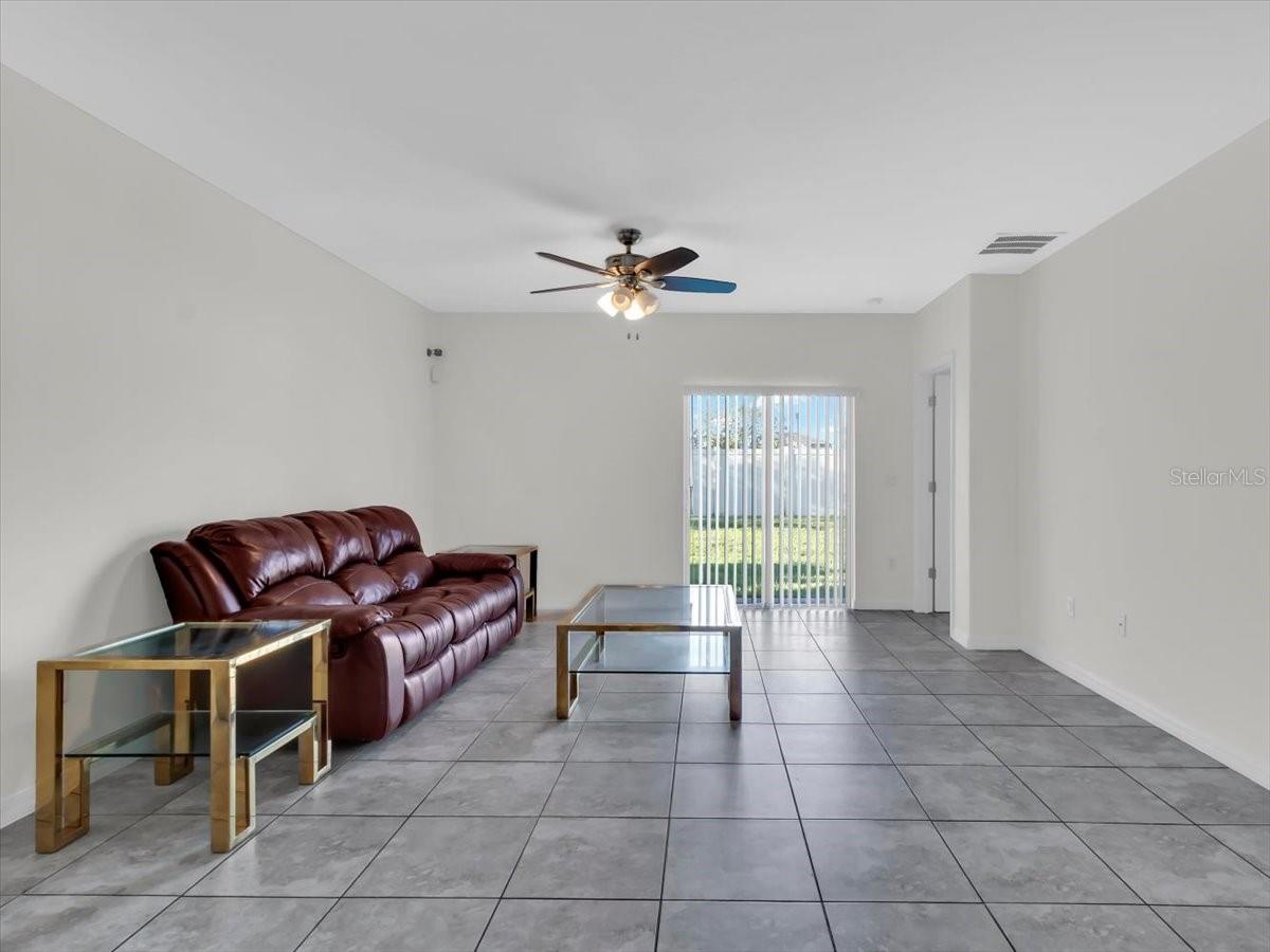 4924 REFLECTING POND CIR — photo 23