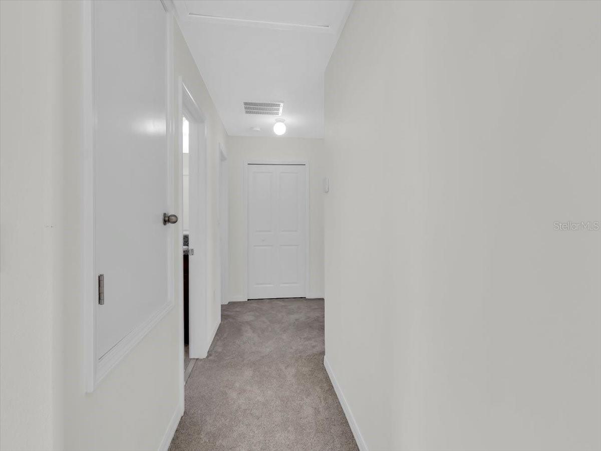 4924 REFLECTING POND CIR — photo 32