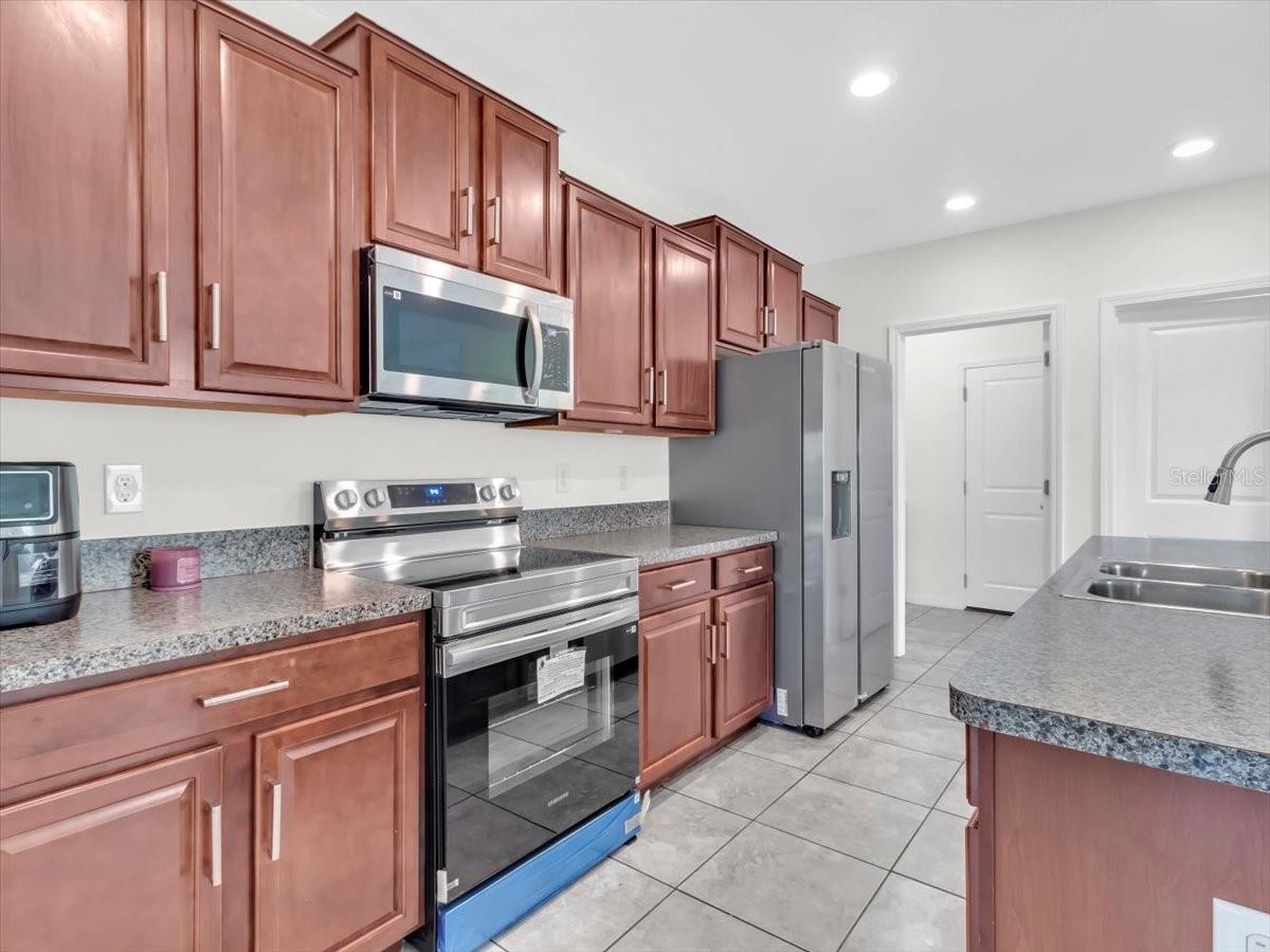 4924 REFLECTING POND CIR — photo 18