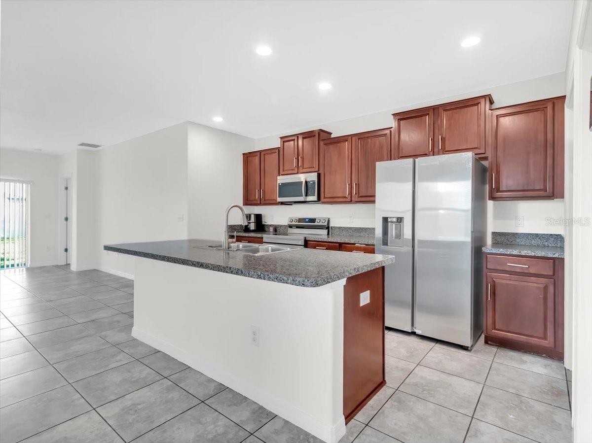 4924 REFLECTING POND CIR — photo 17